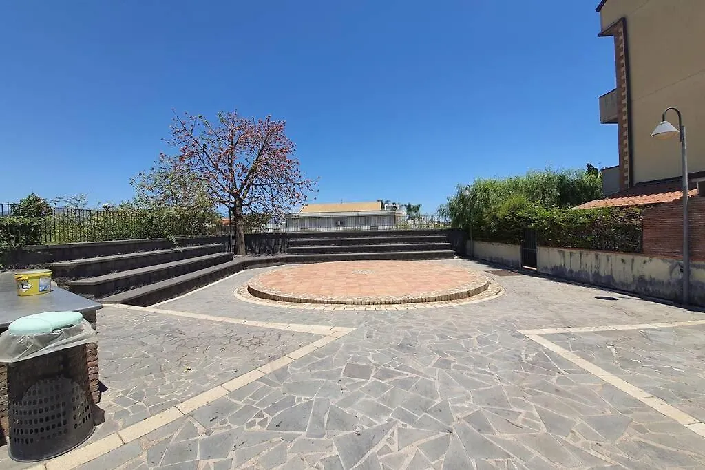 Sicilia, Mansarda Le Due Terrazze Apartment Mascali