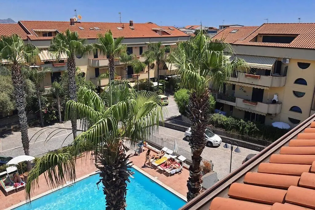 Sicilia, Mansarda Le Due Terrazze Apartment Mascali